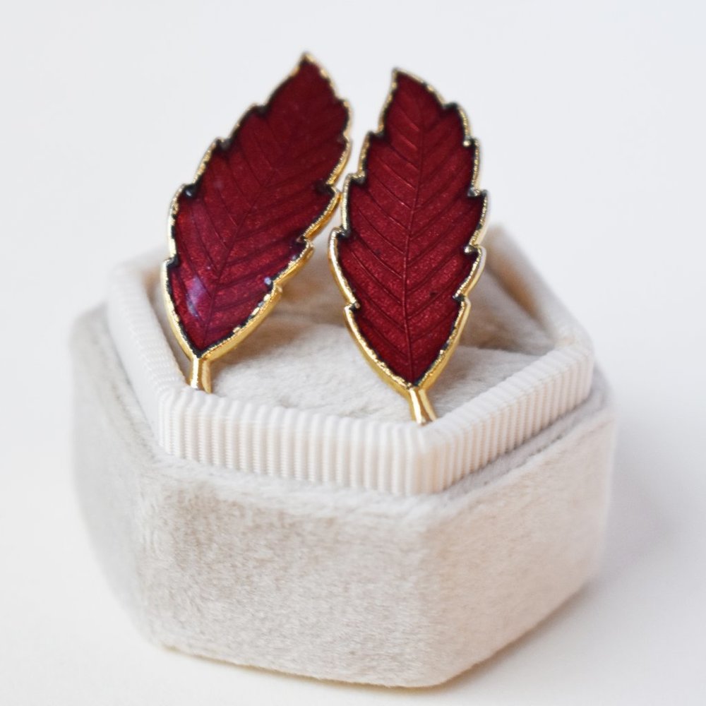 Red leaf stud clip on earrings vintage, accent basic earrings 90s